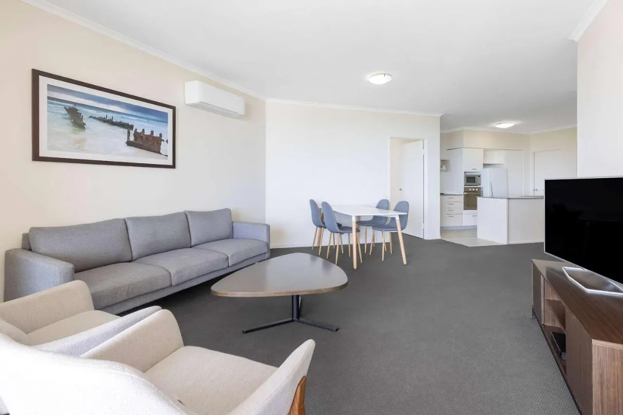 Ramada By Wyndham Marcoola Beach 4*,