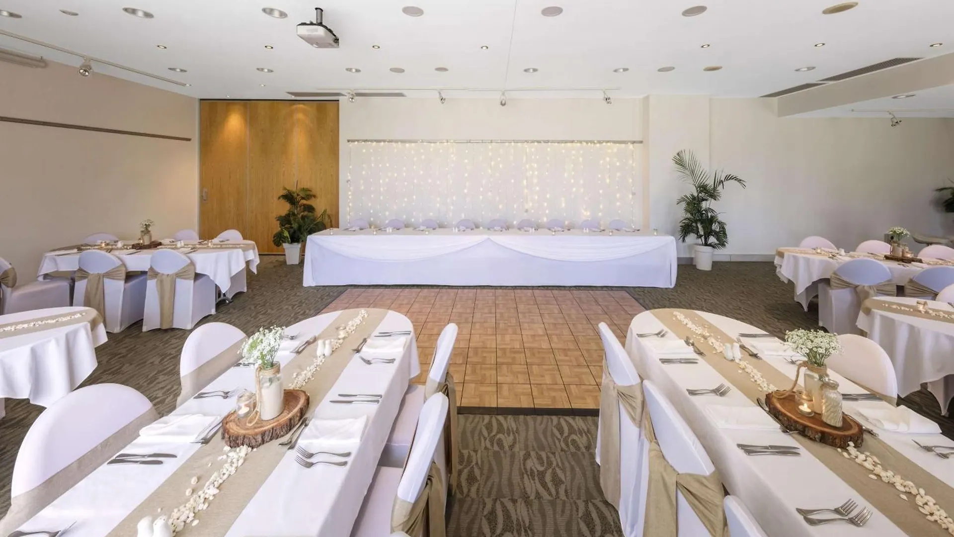 **** Resort Ramada By Wyndham Marcoola Beach Australia