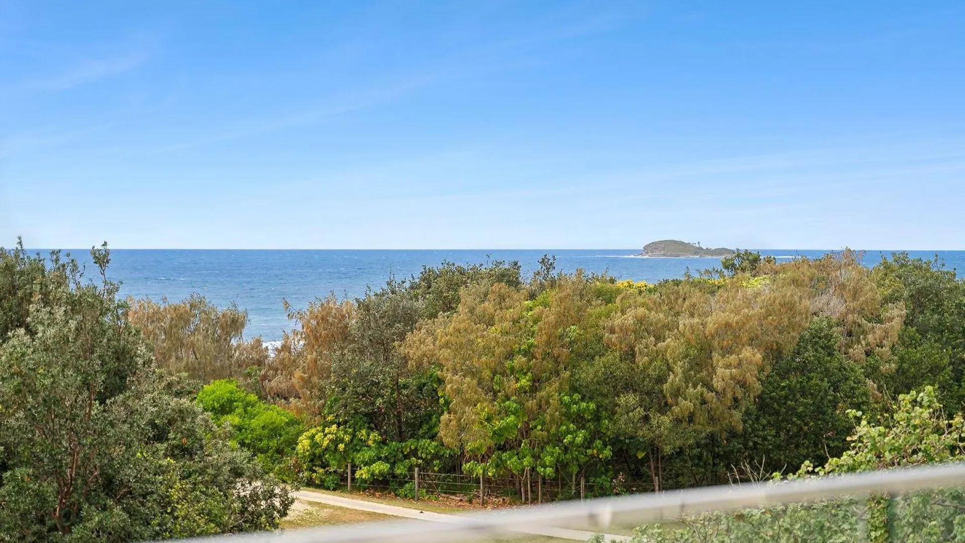 Ramada By Wyndham Marcoola Beach 4*,